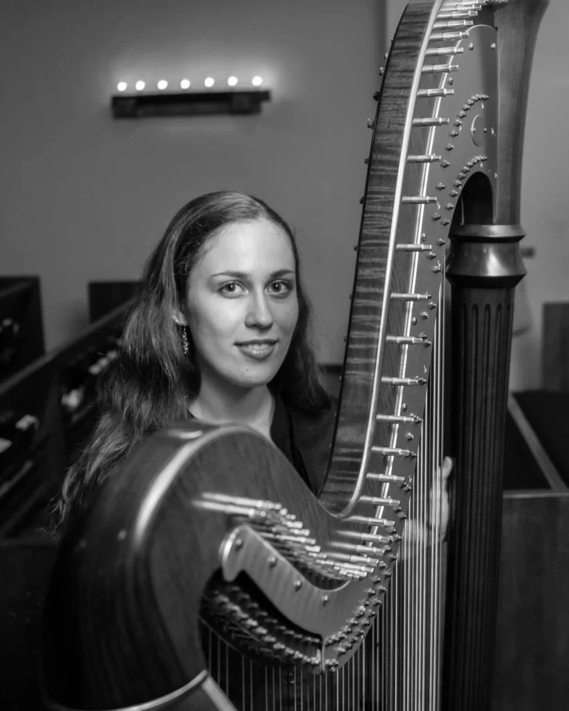 Harpist, black and white